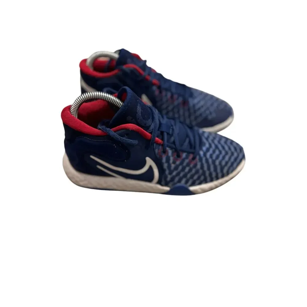Nike renew boys sneakers size 5
